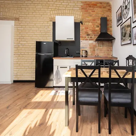 Portowa 11 * غدينيا