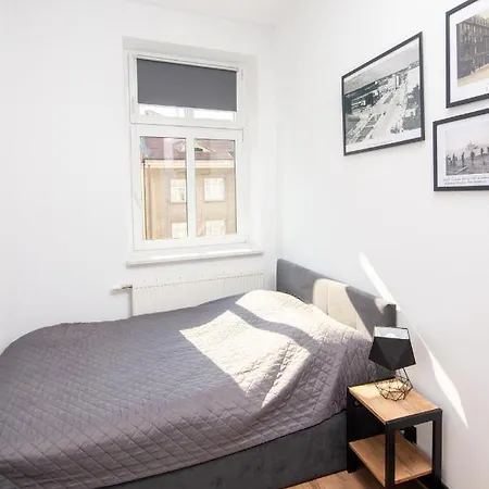 Portowa 11 * غدينيا